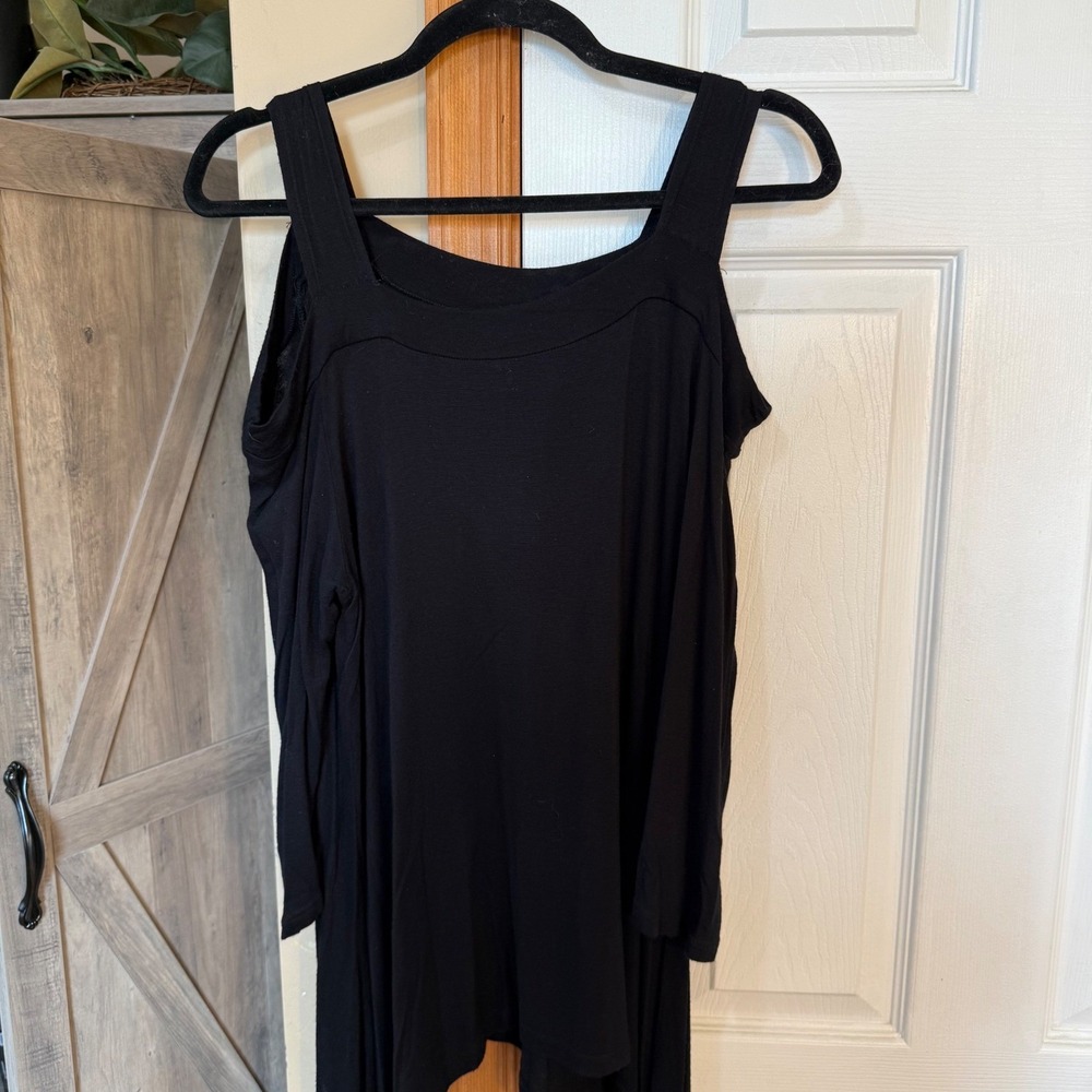 Casa‎ Lee Black Cold Shoulder Long Sleeve Top Asymmetrical Hem Blouse